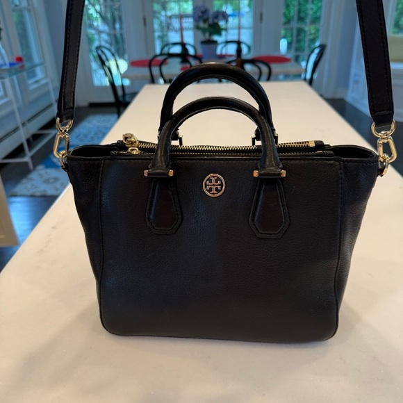 Tory Burch Robinson Black Pebbled Leather Tote  Double Zip Handbag/crossbody - Picture 8 of 16